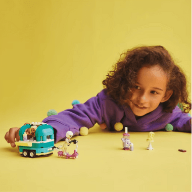 Girl Rakhi & Bubble Tea Shop Gift Set