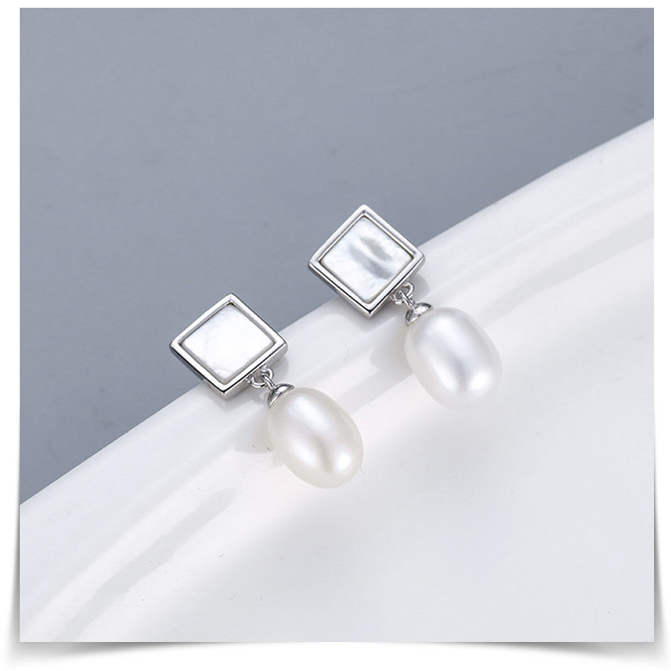 Graceful Freshwater Pearl 925 Sterling Silver Earrings