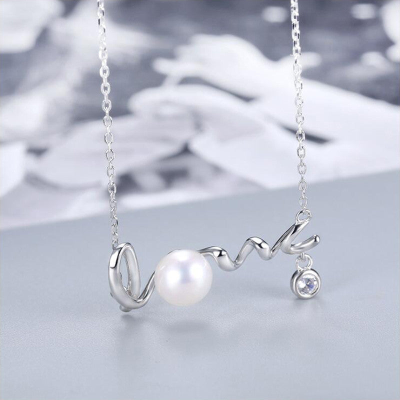 Charming Freshwater Pearl Rhodium Plated 925 Silver Pendant