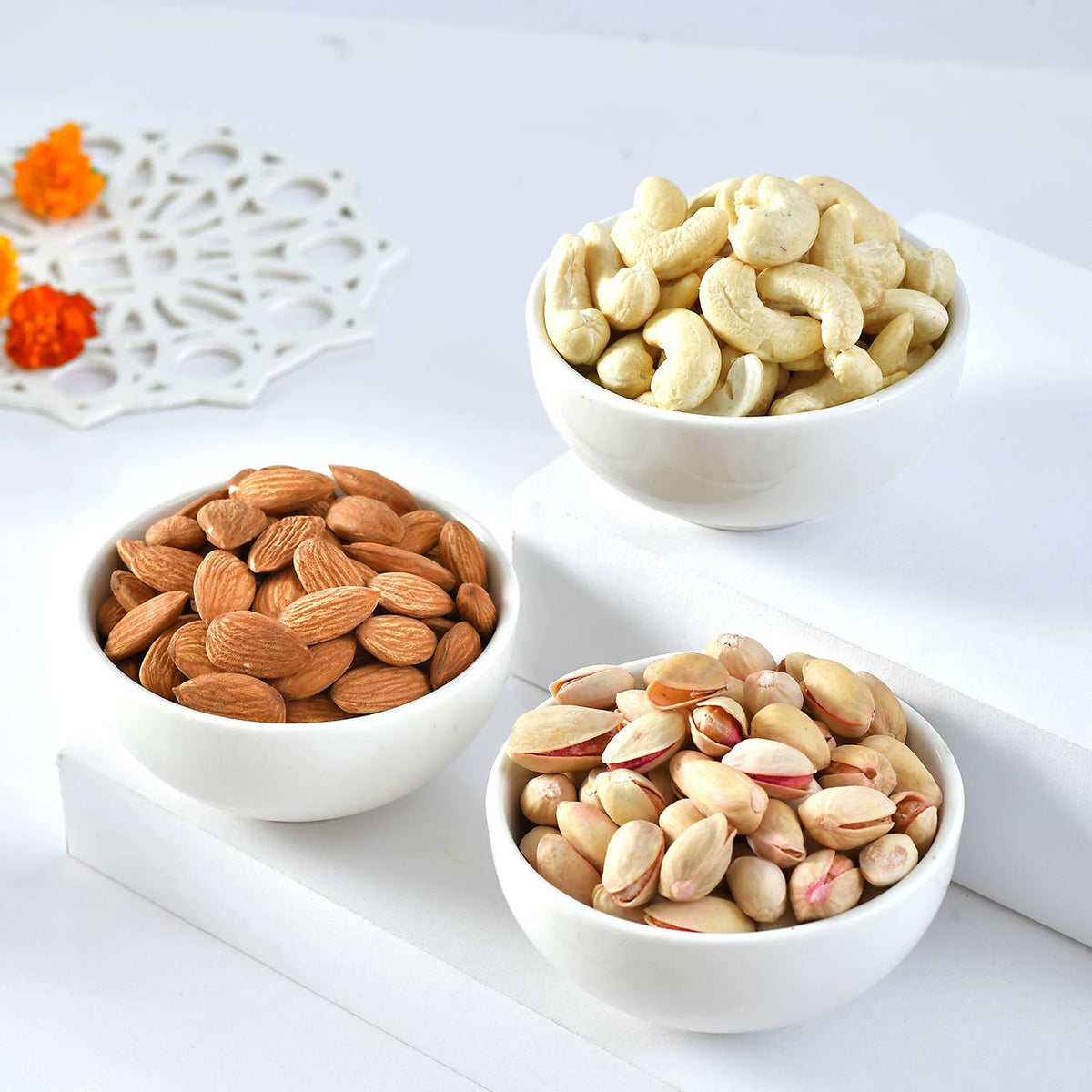 Ek Onkar Rakhi With Assorted Dryfruit Nuts