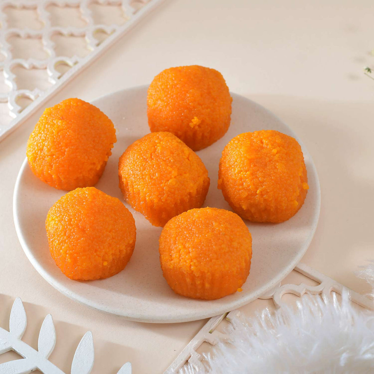 Bhaiya Bhabhi Rakhi With Laddoo & Cashew